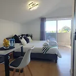 Vesta M52 Free Parking Aparthotel