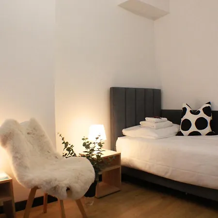 Vesta M52 Free Parking Štetín