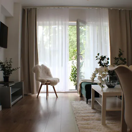 Vesta M52 Free Parking 3* Štetín