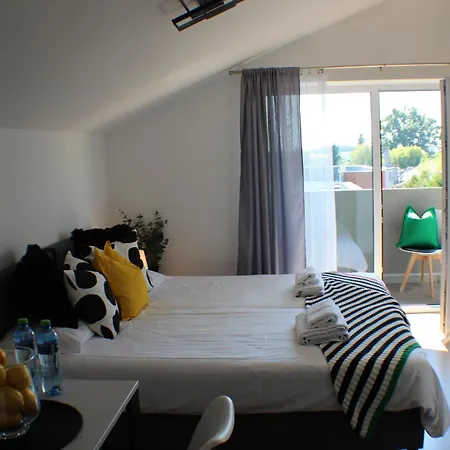Vesta M52 Free Parking 3*