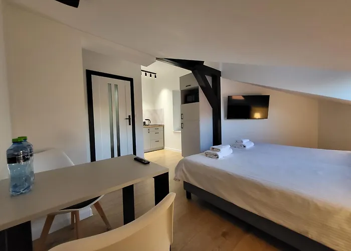 Vesta M52 Free Parking アパートホテル 3*