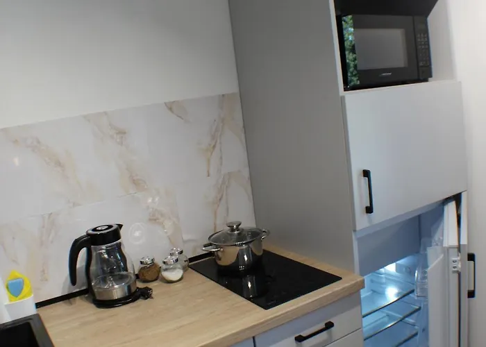 Vesta M52 Free Parking シュチェチン