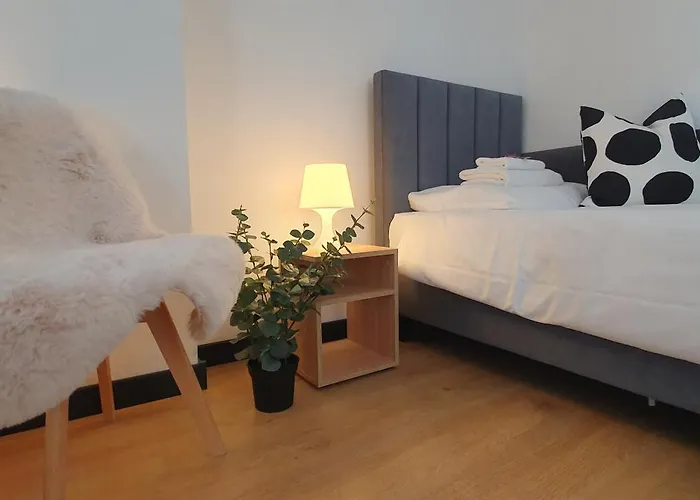 Vesta M52 Free Parking 3* Stettino